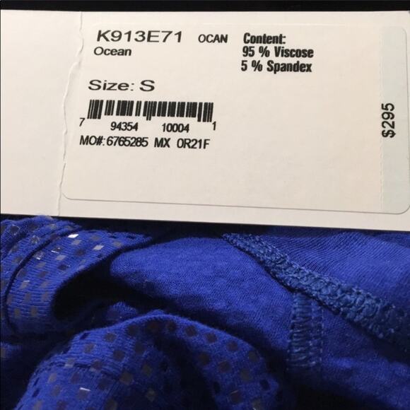 ST.JOHN Neiman Marcus Ocean Blue Shimmer Tank - Picture 4 of 6